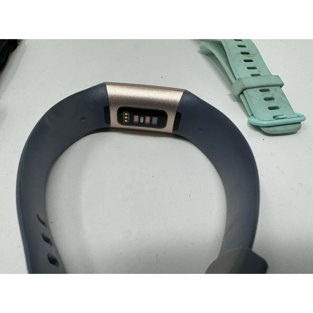Fitbit Charge 3 Fitness w/ 6 wrist bands & *charger*